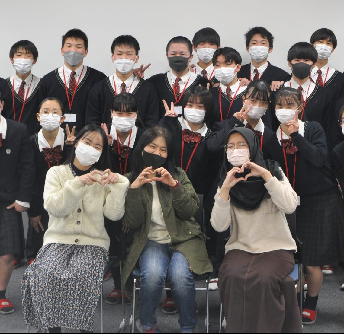 学校よりr3年度 中学３年生 世界のみんな仲良く 国際交流をしました 城南静岡高等学校 中学校